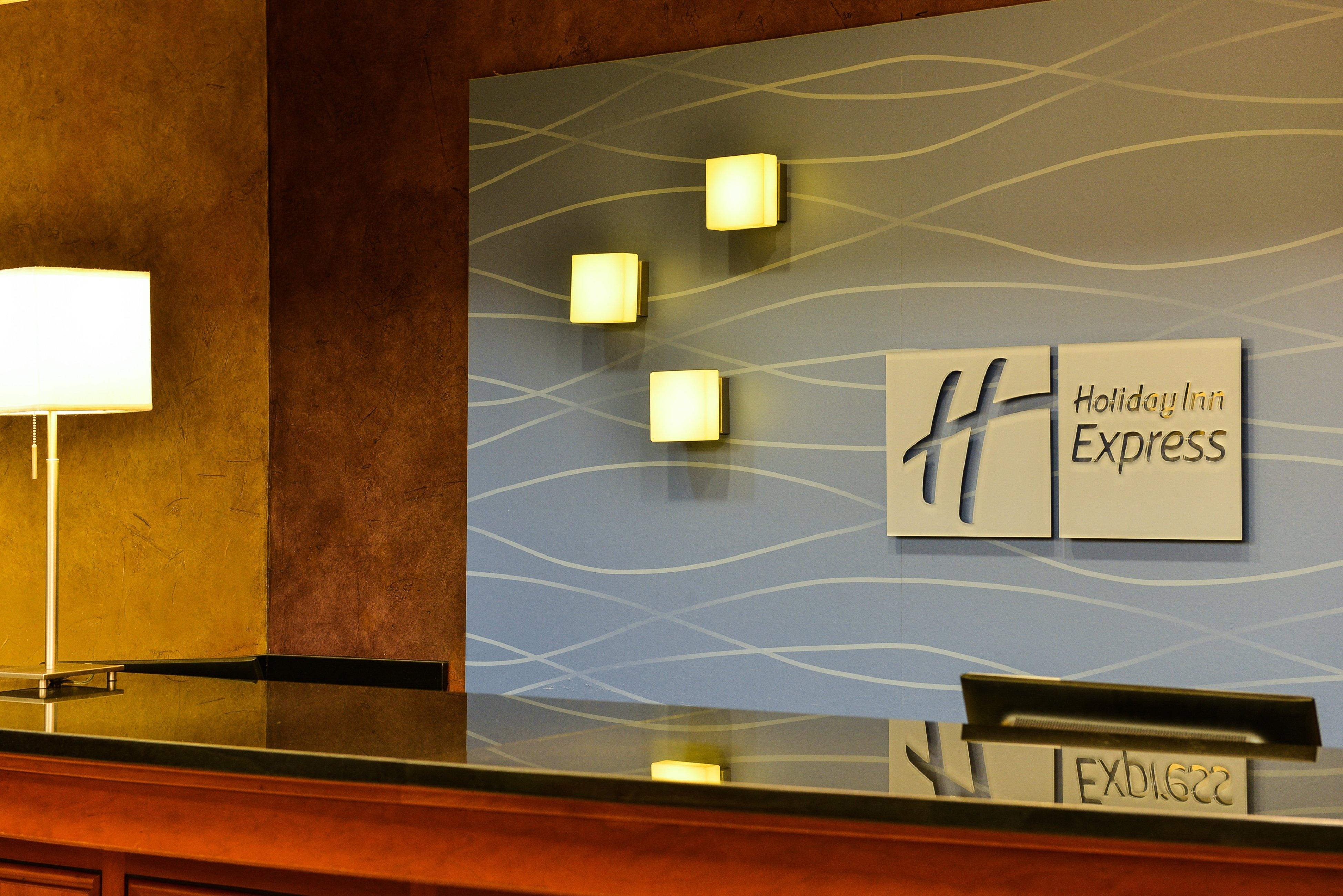 Holiday Inn Express Vancouver North, An Ihg Hotel Buitenkant foto